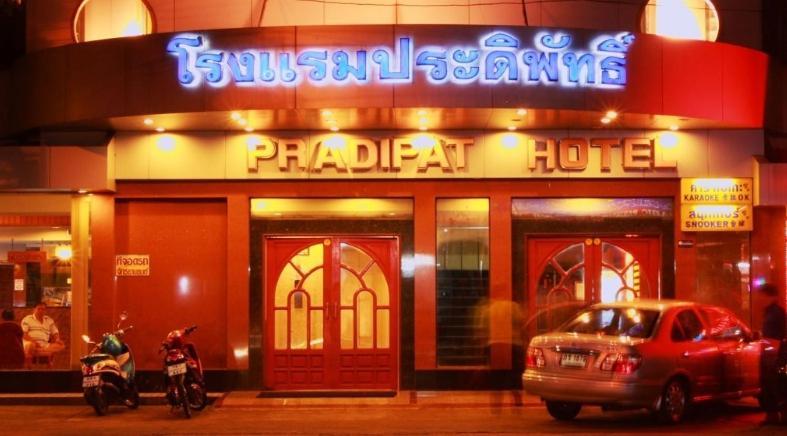 Pradipat Hotel Bangkok Exteriér fotografie